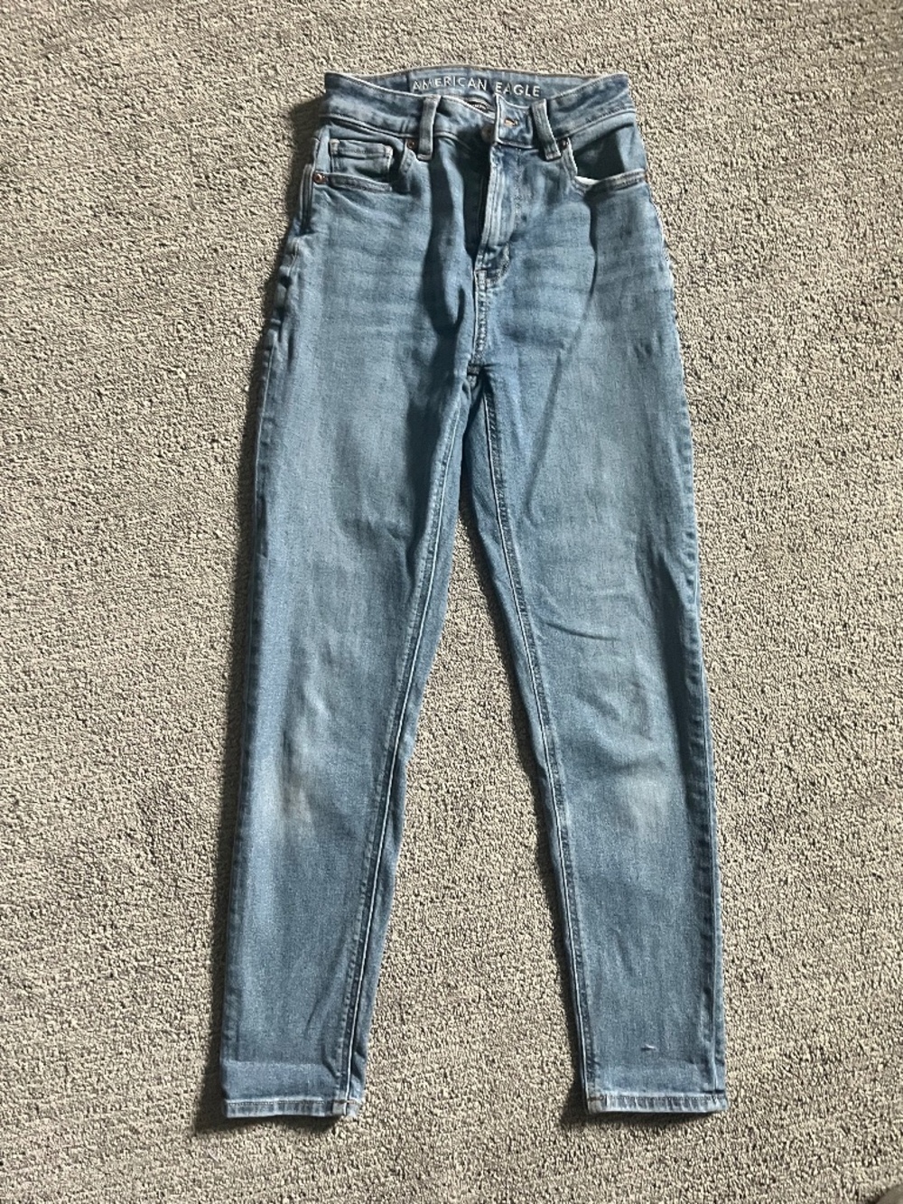 AE strigid mom jeans size 000